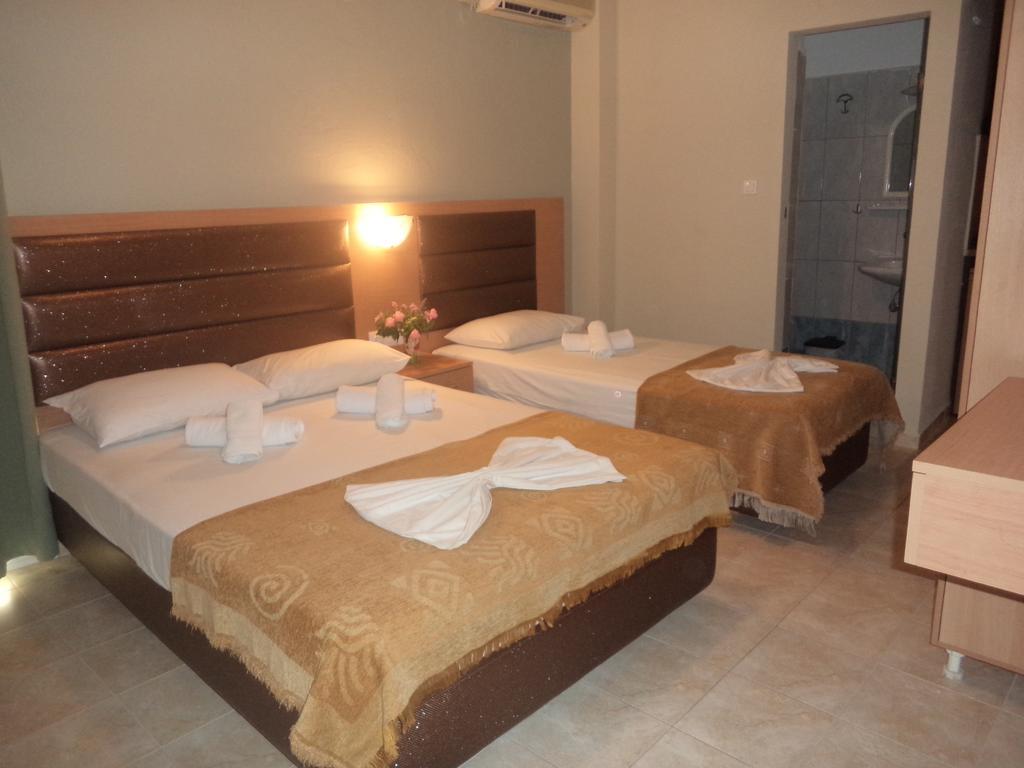 Hotel Dioni Paralía Pokoj fotografie