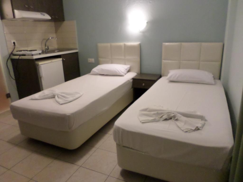 Hotel Dioni Paralía Pokoj fotografie