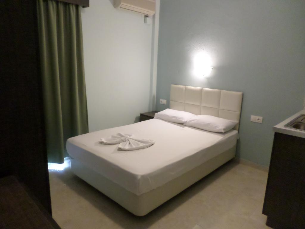 Hotel Dioni Paralía Pokoj fotografie